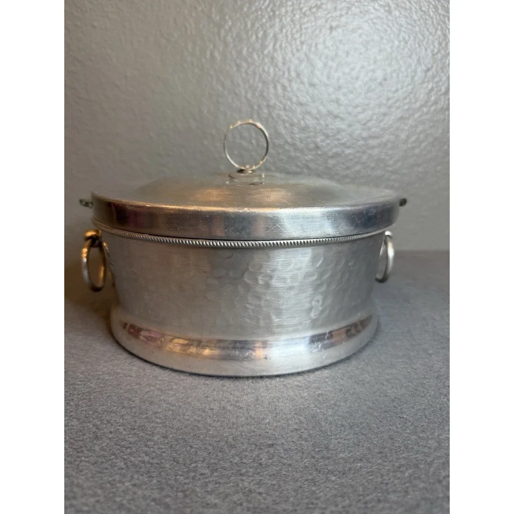 Pyrex 1940 vintage T.M. REG Casserole Hammered Aluminum Server Pyrex Insert/Lid - Picture 1 of 7